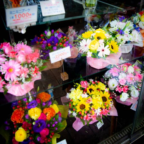 「フラワーショップはなまつ」　（京都府宇治市）の花屋店舗写真4